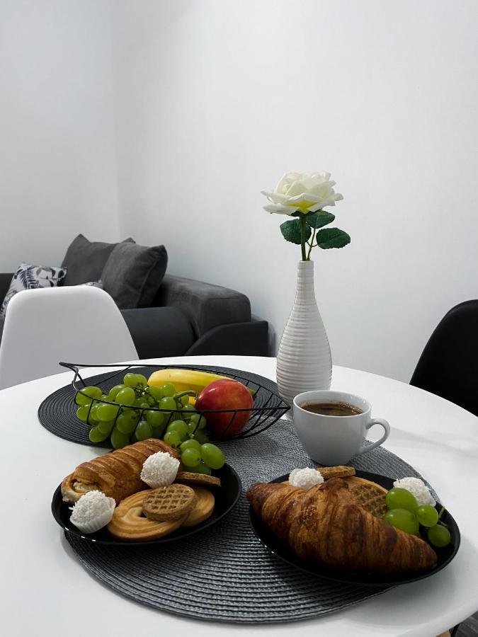 5 Apartment